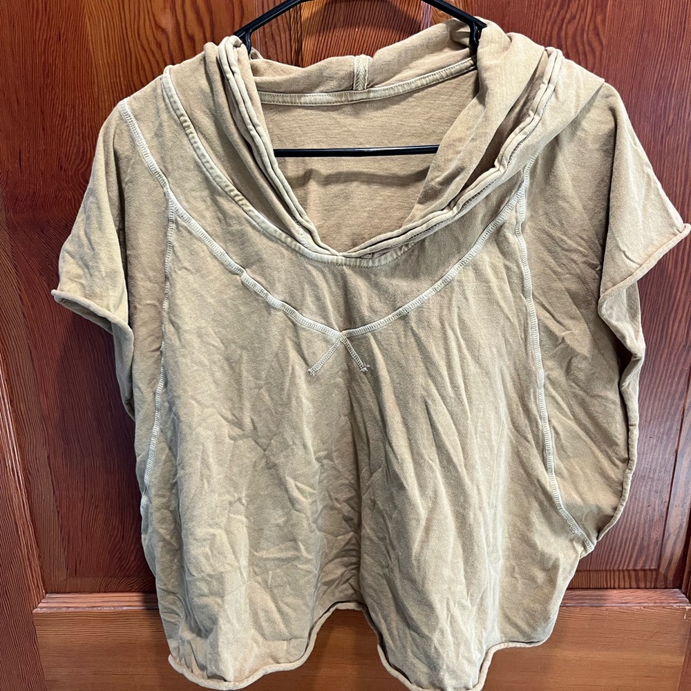 Women’s Yellowish batwing hooded pullover
